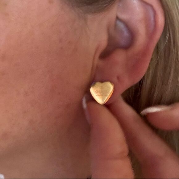 Gucci Gold Heart-Shaped Earrings - Picture 5 of 6